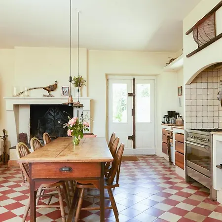 Holiday home Chateau Champcenetz Baurech